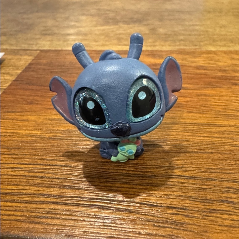 Young Stitch | Disney Doorables | Lilo & Stitch movie - Picture 3 of 5